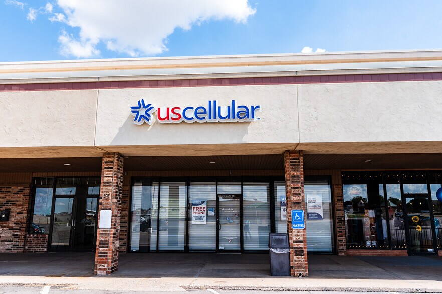 1100 N Main St, Altus, OK à vendre - Photo de l’immeuble – Image 3 sur 8