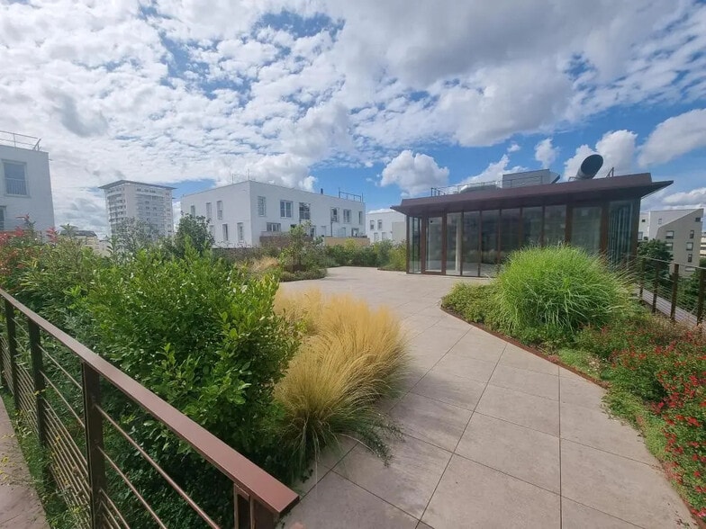 74 Avenue Lénine, Gentilly à louer - Photo de l’immeuble – Image 3 sur 21