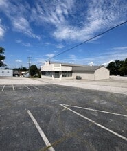 27 N Pond St, Toccoa, GA à louer Photo de l’immeuble– Image 1 sur 8