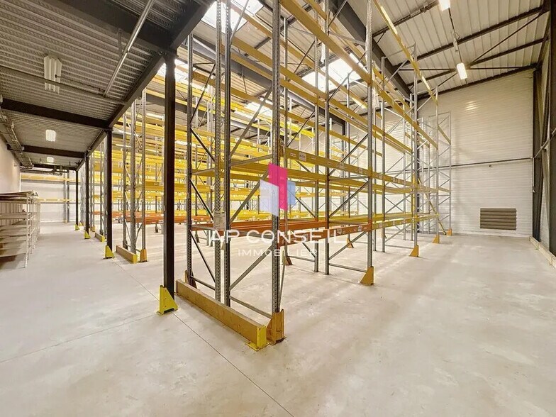 Local d’activités dans Méré à louer - Photo intérieure – Image 3 sur 11