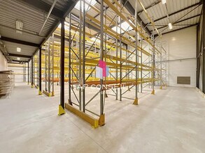 Local d'activités dans Méré à vendre Photo intérieure– Image 1 sur 9