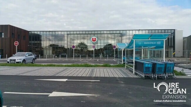 Plus de détails pour Local commercial à vendre