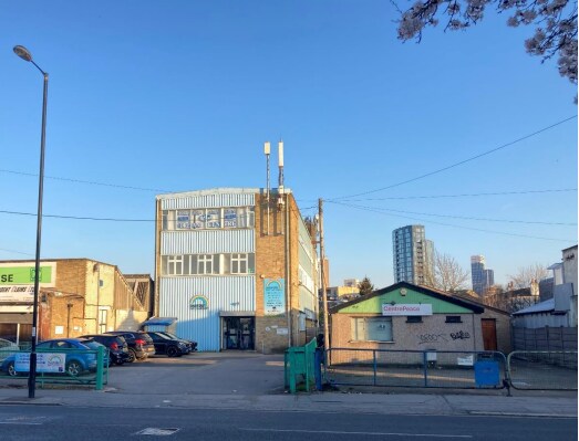 62-64 Windmill Rd, Croydon à vendre - Photo principale – Image 1 sur 1