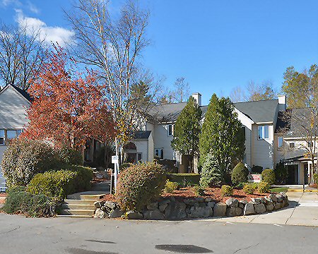 22-24 Greeley St, Merrimack, NH à louer - Photo de l’immeuble – Image 1 sur 11