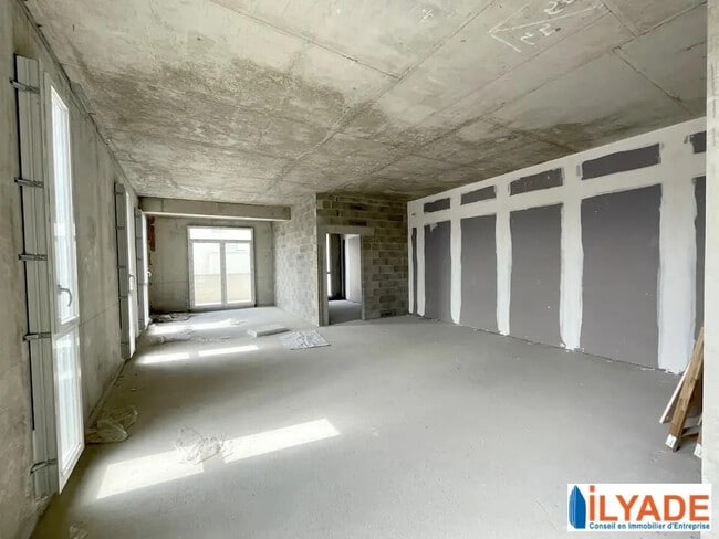 Plus de détails pour Local commercial à vendre