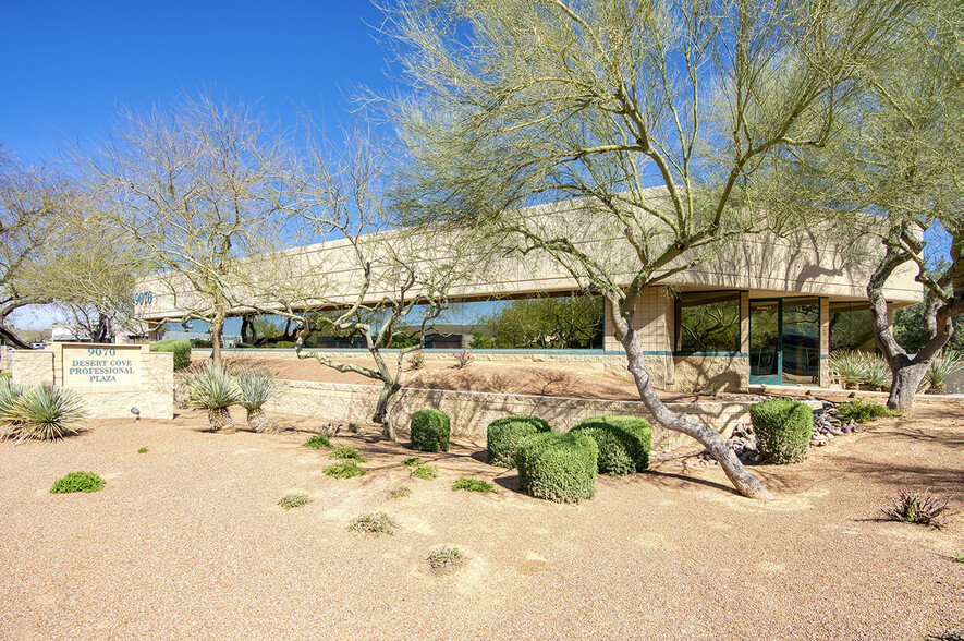 9070 E Desert Cove Ave, Scottsdale, AZ à louer - Photo de l’immeuble – Image 1 sur 9