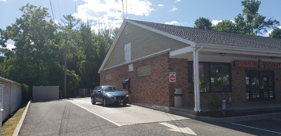 782 Federal Rd, Brookfield, CT à louer - Photo de l’immeuble – Image 3 sur 22