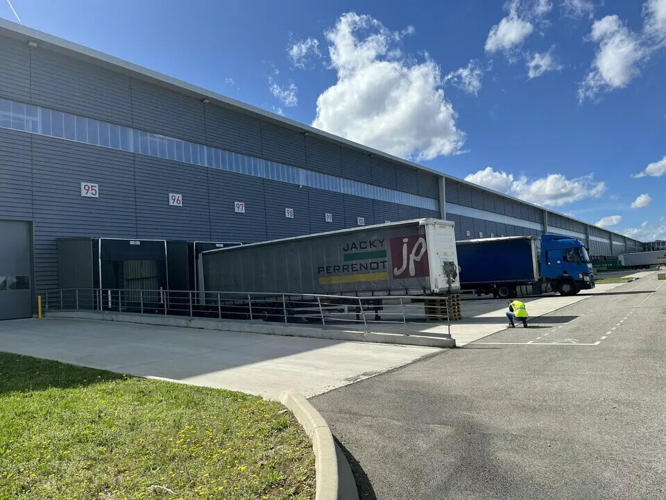 44 Boulevard Des Nations, Corbas à louer Photo principale– Image 1 sur 5