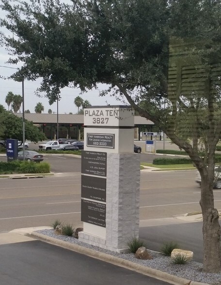 3827 N 10th St, McAllen, TX à vendre - Photo de l’immeuble – Image 2 sur 15