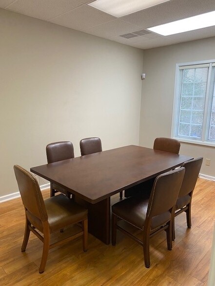 660-680 N Spence Ave, Goldsboro, NC à louer - Photo de l’immeuble – Image 2 sur 6