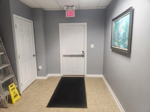 22196 Three Notch Rd, Lexington Park, MD à louer Photo de l’immeuble– Image 2 sur 6