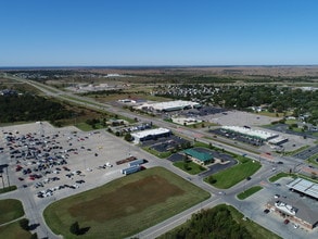 2733 W Central Ave, El Dorado, KS - VUE AÉRIENNE  vue de carte - Image1
