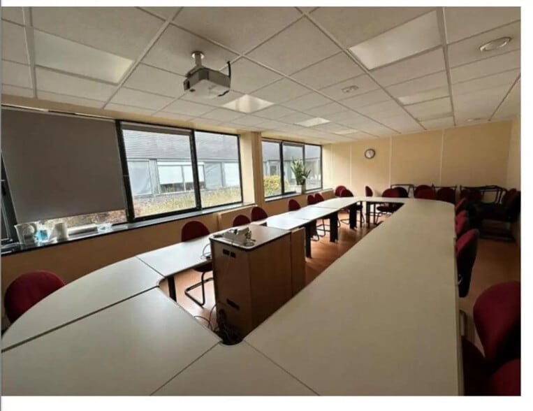 Industriel/Logistique dans Mondeville à louer - Photo intérieure – Image 2 sur 8