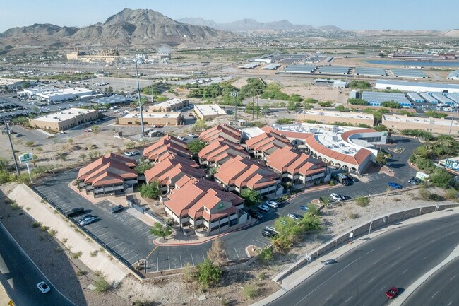 Plus de détails pour 900 Sunland Park Dr, El Paso, TX - Hôtellerie à vendre