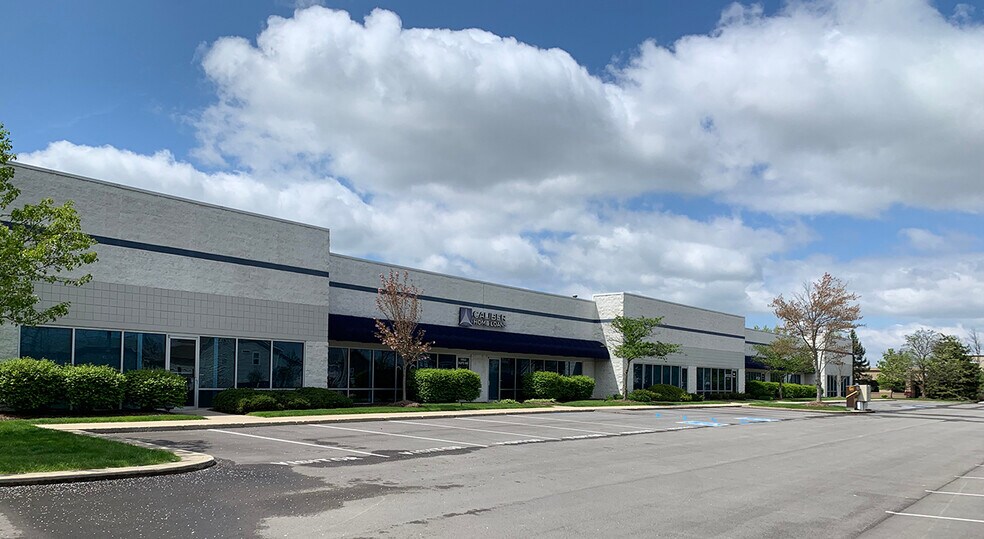 10022 Lantern Rd, Fishers, IN à vendre - Photo de l’immeuble – Image 2 sur 14