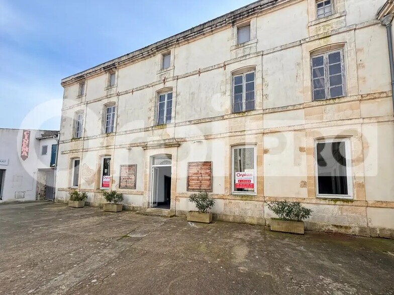 Local commercial dans Saint-Martin-de-Ré à louer - Photo de l’immeuble – Image 1 sur 15