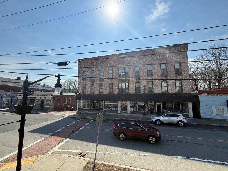 106 Main St, Spencer, MA à vendre - Photo de l’immeuble – Image 3 sur 4