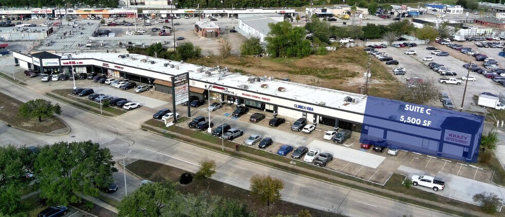 11555 S Wilcrest Dr, Houston, TX à louer - Photo de l’immeuble – Image 2 sur 8