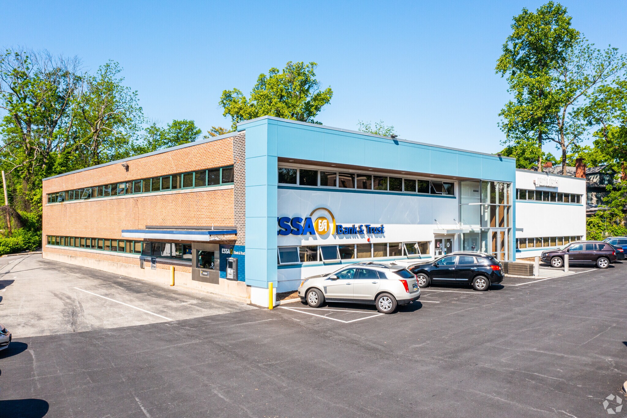 354 W Lancaster Ave, Haverford Township, PA à louer Photo principale– Image 1 sur 7