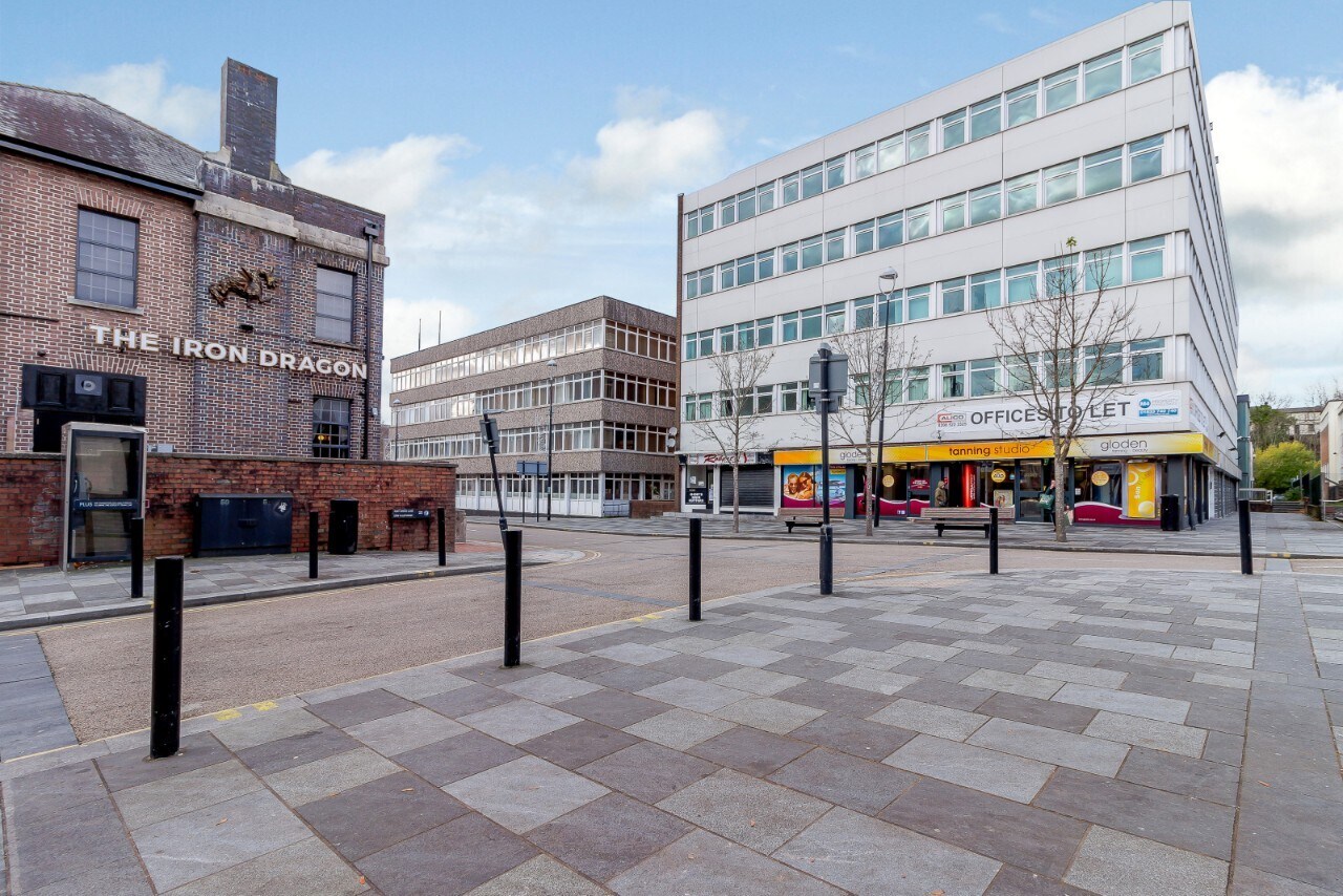 1-4 Castle St, Merthyr Tydfil à louer Photo principale– Image 1 sur 12