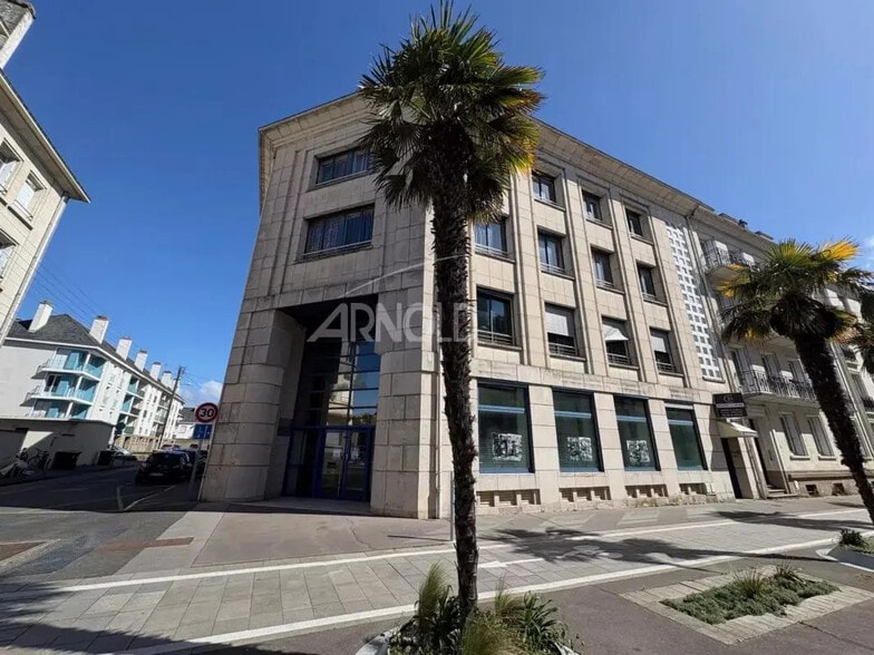 Bureau dans Saint-Nazaire à vendre - Photo de l’immeuble – Image 1 sur 9