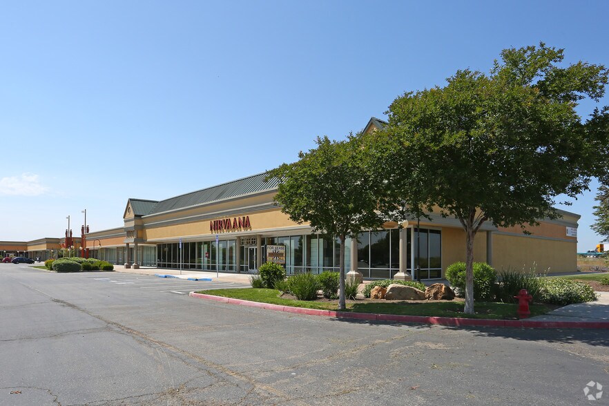 1005 E Pescadero Ave, Tracy, CA à louer - Photo de l’immeuble – Image 1 sur 3