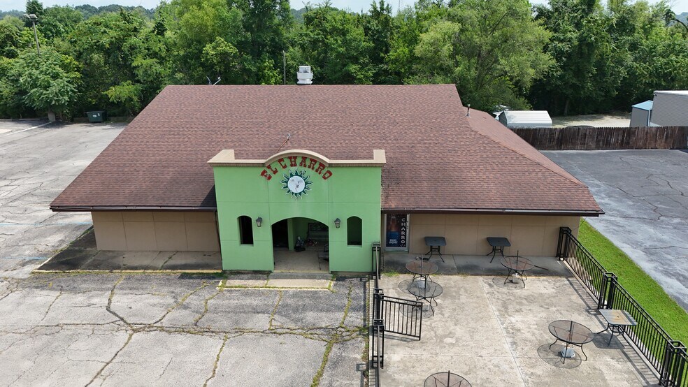 1710 Porter Wagoner Blvd, West Plains, MO à vendre - Photo principale – Image 1 sur 7