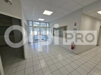 Plus de détails pour Local d'activités à louer