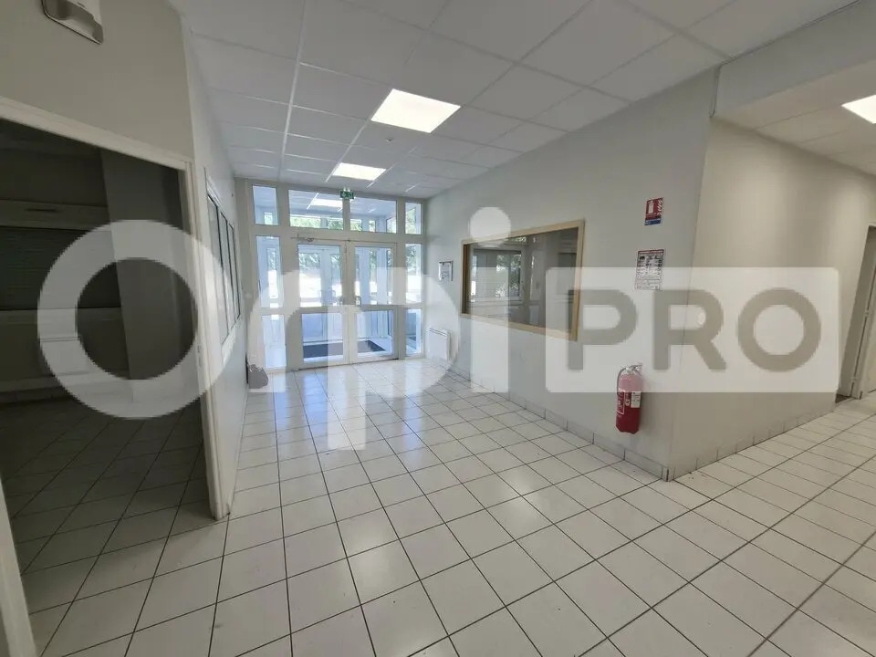 Local d’activités dans Reims à louer Photo de l’immeuble– Image 1 sur 7