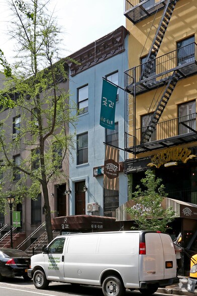 364 W 46th St, New York, NY à vendre - Photo de l’immeuble – Image 3 sur 4
