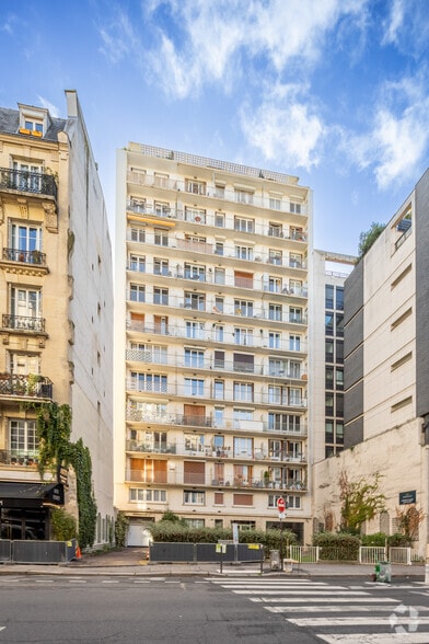 Local commercial dans 175-177 Rue Lecourbe, Paris à louer - Photo de l’immeuble – Image 2 sur 2