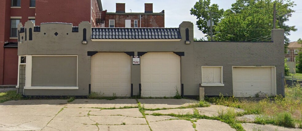 701 E McMillan St, Cincinnati, OH à vendre - Photo de l’immeuble – Image 2 sur 9