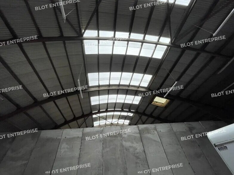 Industriel/Logistique dans Guidel à louer - Photo de l’immeuble – Image 3 sur 3