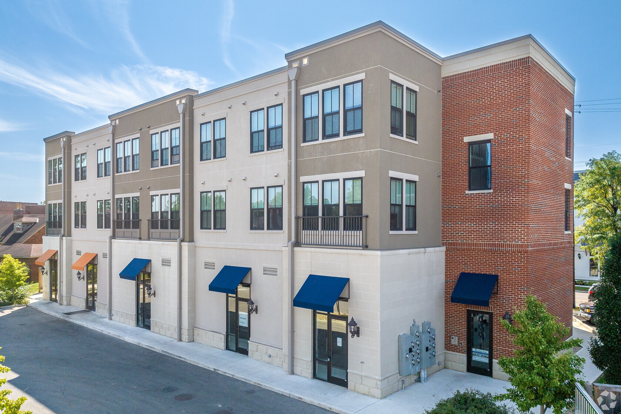 18 W Waterloo St, Canal Winchester, OH à vendre Photo principale– Image 1 sur 51