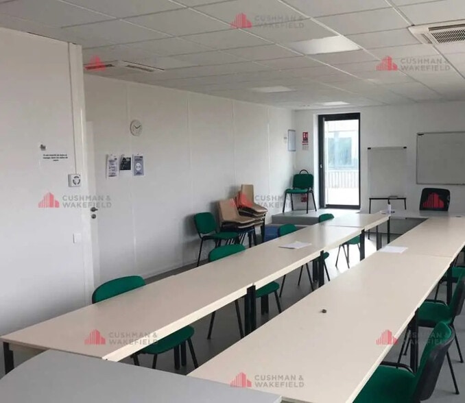 Bureau dans Besançon à louer - Photo de l’immeuble – Image 2 sur 4