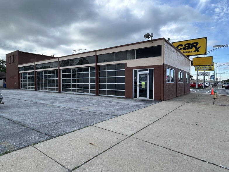 7247 Indianapolis blvd, Hammond, IN à vendre - Photo principale – Image 1 sur 10