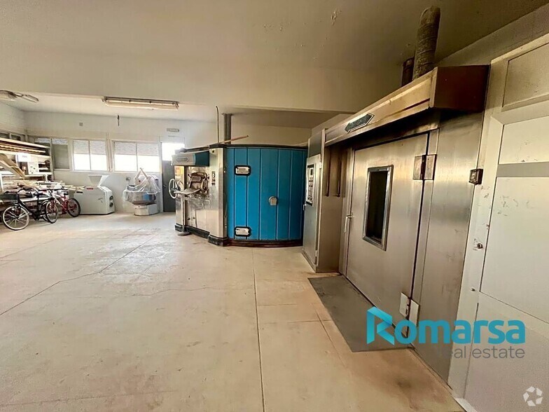 Industriel/Logistique dans Muñogalindo, Ávila à vendre - Photo de l’immeuble – Image 3 sur 19