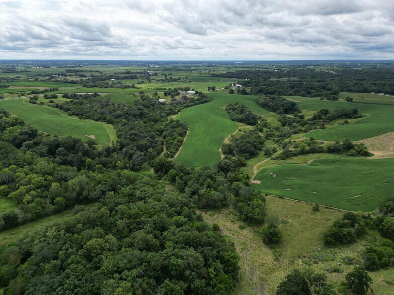 4870 110th St NE, Solon, IA à vendre - Photo de l’immeuble – Image 3 sur 8