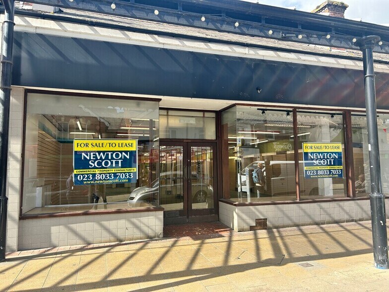 15-17 Market St, Eastleigh à louer - Photo de l’immeuble – Image 1 sur 1