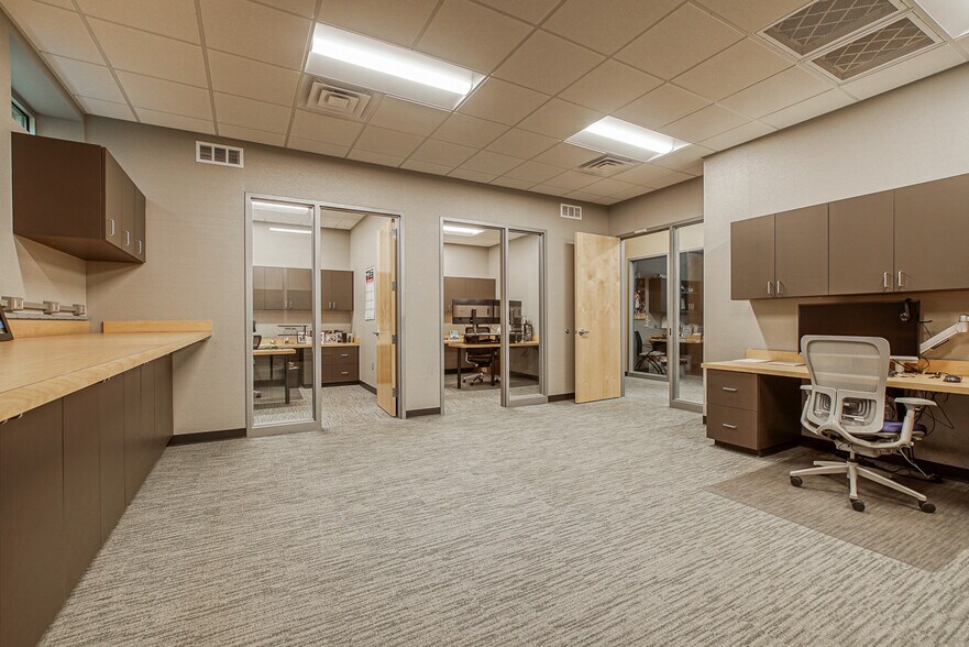 1333 Nw Vivion Rd, Kansas City, MO à louer - Photo intérieure – Image 1 sur 53