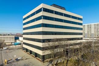 Plus de détails pour 10 Kelfield St, Toronto, ON - Bureau à louer