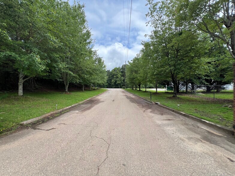 2103 Winder Hwy, Dacula, GA à louer - Photo de l’immeuble – Image 3 sur 16