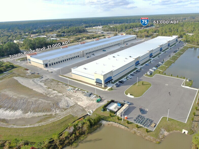 1-75 Toledo Blade Blvd, North Port, FL à louer - Photo de l’immeuble – Image 3 sur 6