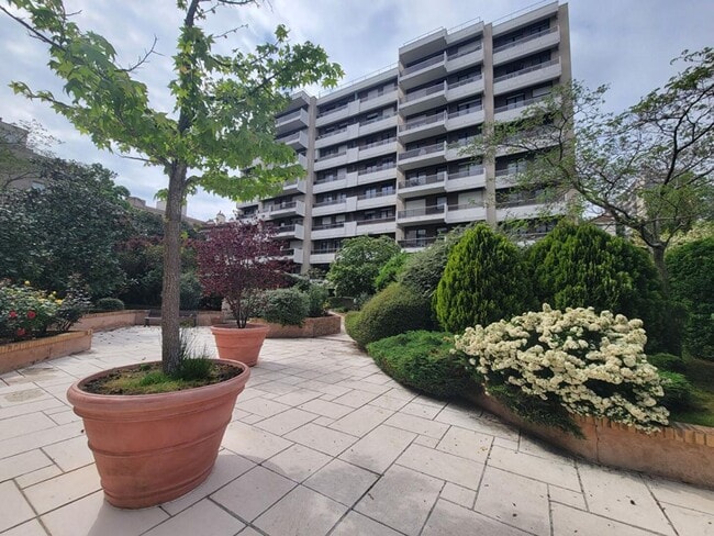Plus de détails pour Bureau à vendre