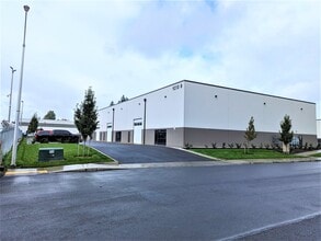 9210 NE 62nd Ave, Vancouver, WA à louer Photo de l’immeuble– Image 1 sur 4