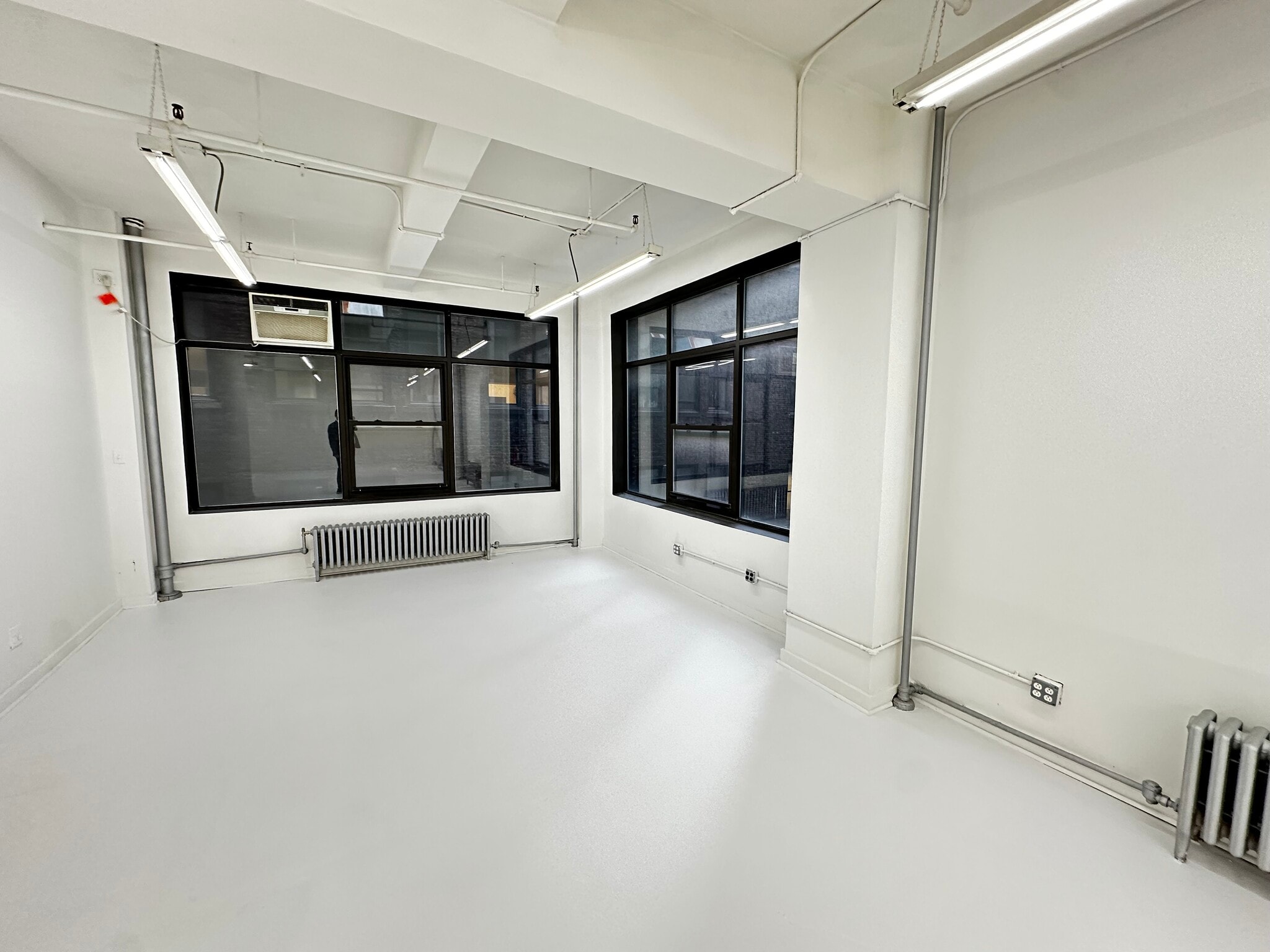 325 W 38th St, New York, NY à louer Photo intérieure– Image 1 sur 8