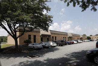 Plus de détails pour 200-240 Turner Industrial Way, Aston Township, PA - Local d'activités à louer