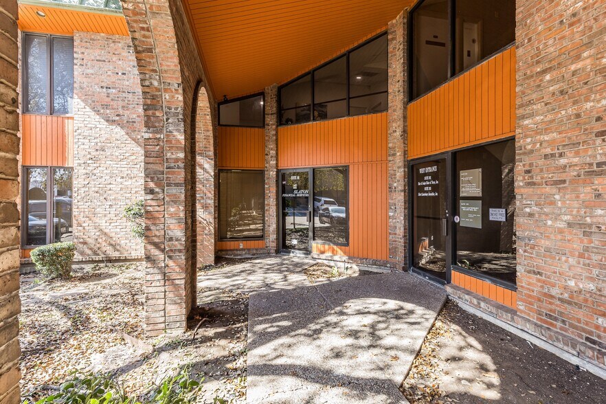 12989 Jupiter Rd, Dallas, TX à vendre - Photo de l’immeuble – Image 3 sur 18