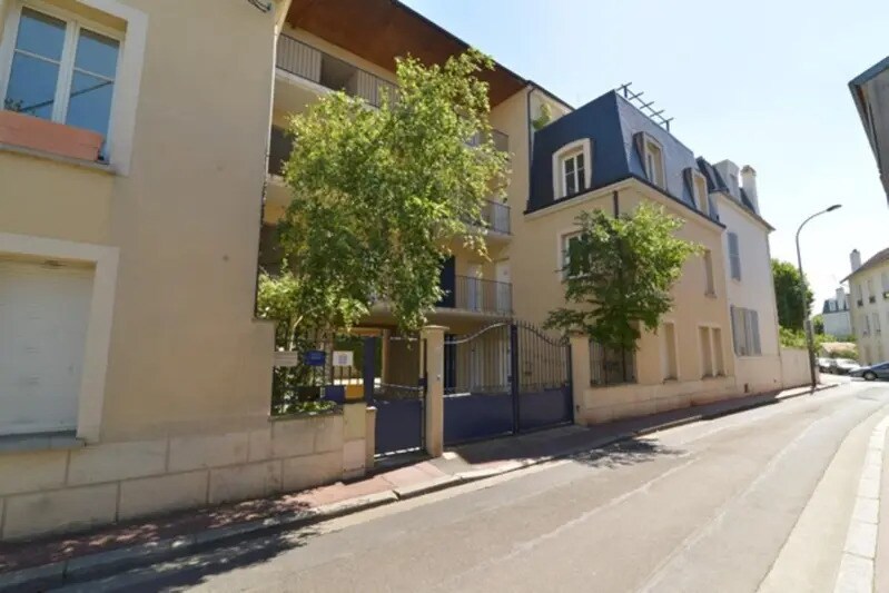 Bureau dans Maisons-Laffitte à louer - Photo de l’immeuble – Image 1 sur 4