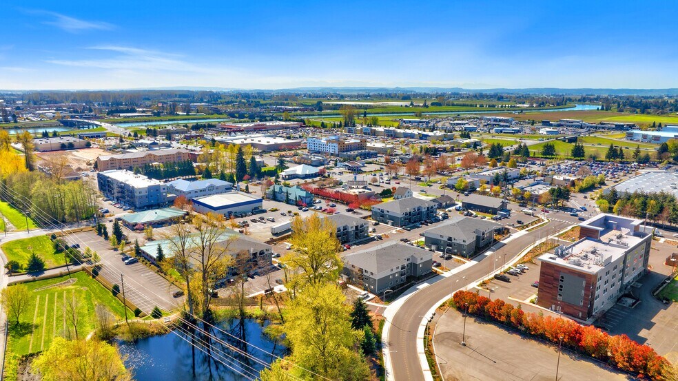 200 E McCorquedale Rd, Burlington, WA à vendre - Photo de l’immeuble – Image 3 sur 72